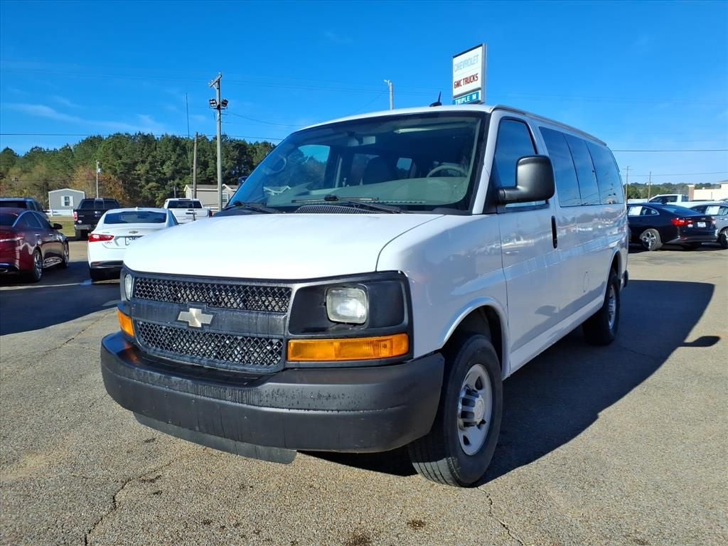 2015 Chevrolet Express Passenger 2500 LS