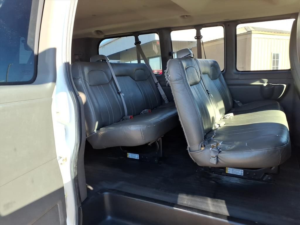 2015 Chevrolet Express Passenger 2500 LS