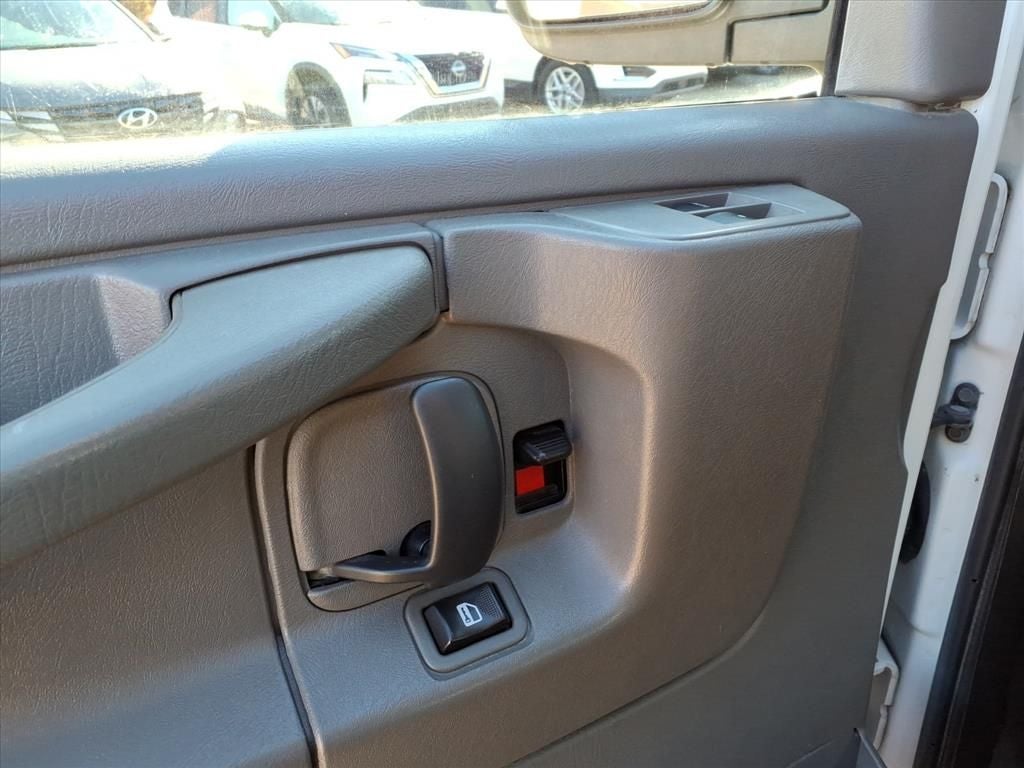 2015 Chevrolet Express Passenger 2500 LS