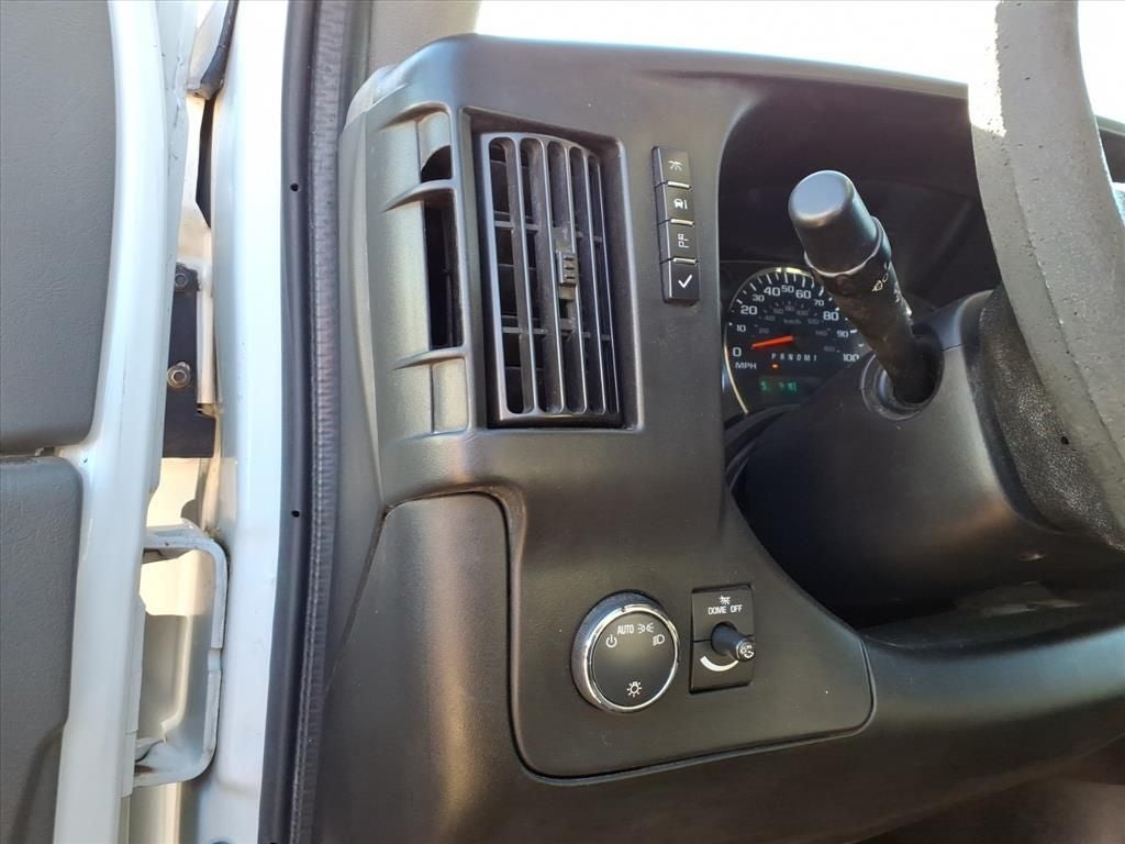 2015 Chevrolet Express Passenger 2500 LS