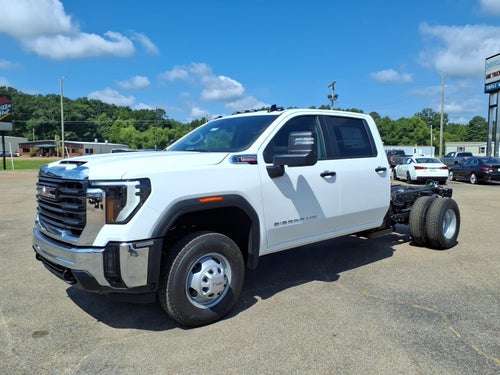 2026 GMC Sierra 3500 HD Chassis Cab Pro
