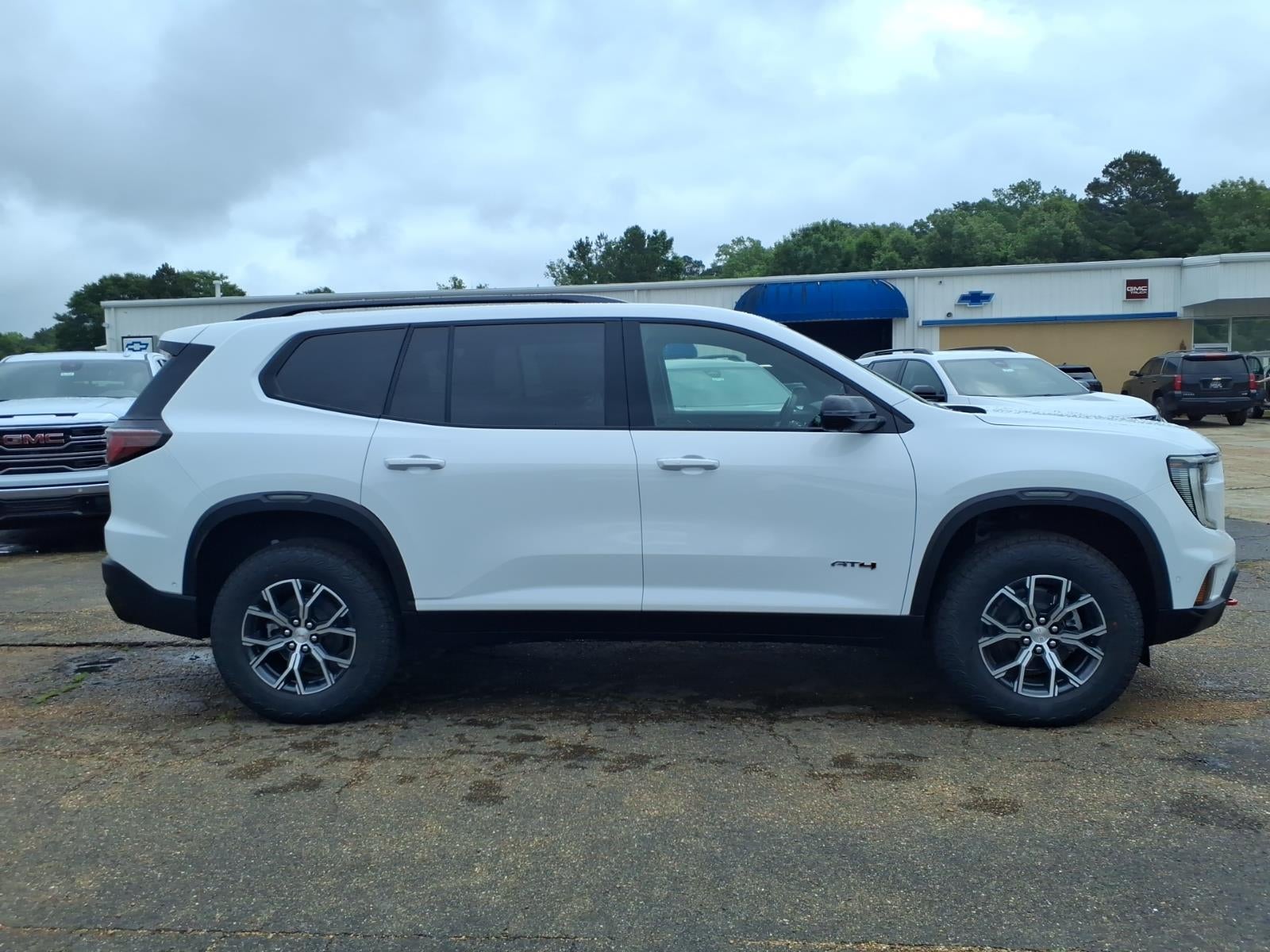 2026 GMC Acadia AT4