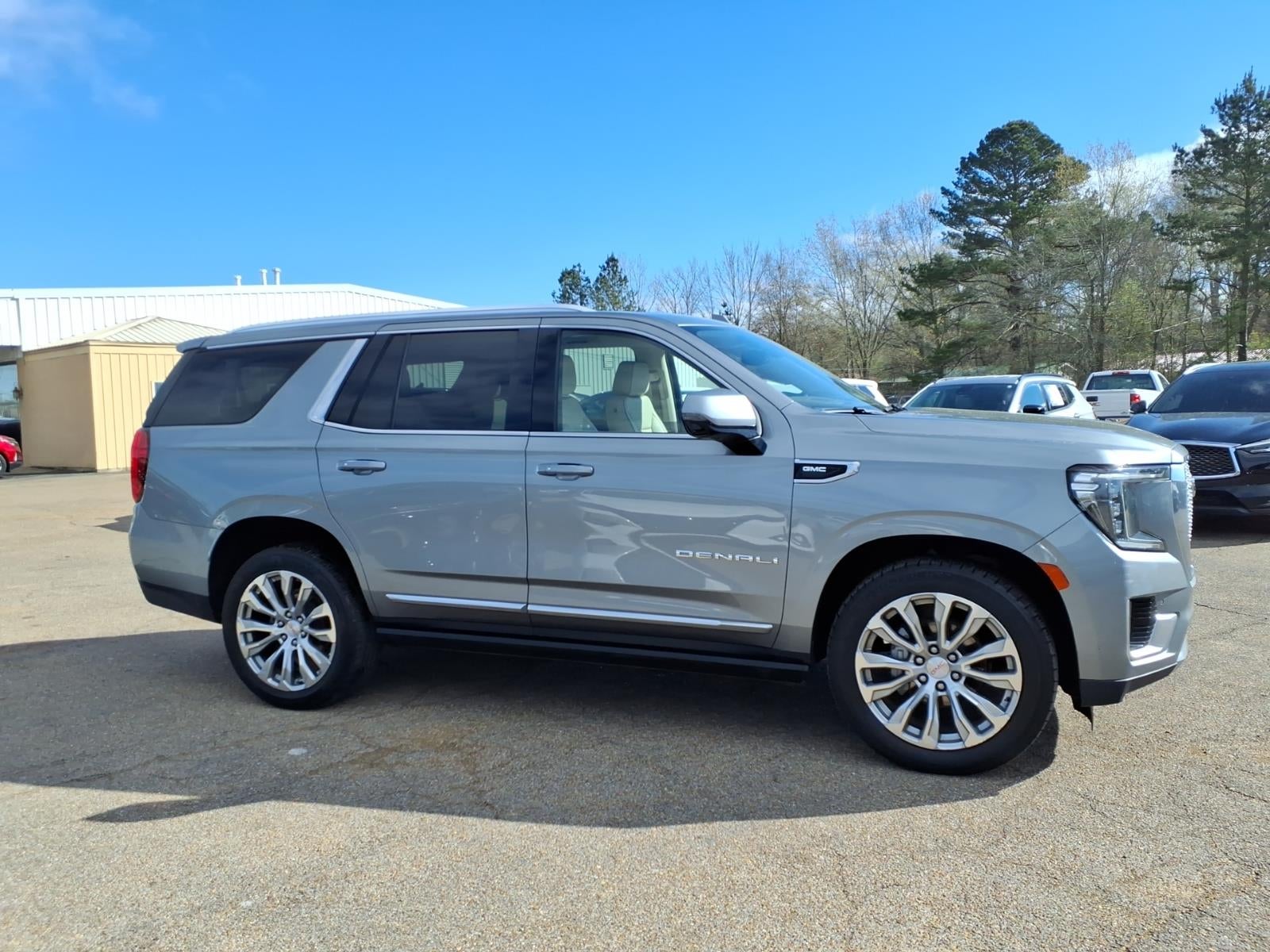 2023 GMC Yukon Denali