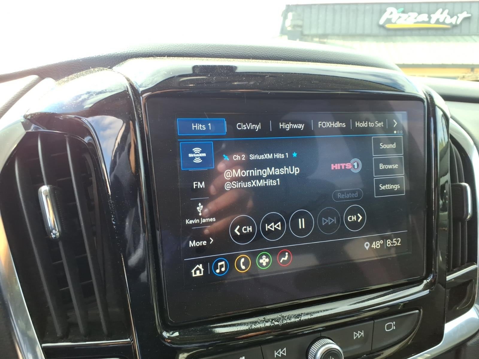 2020 Chevrolet Traverse LT Cloth