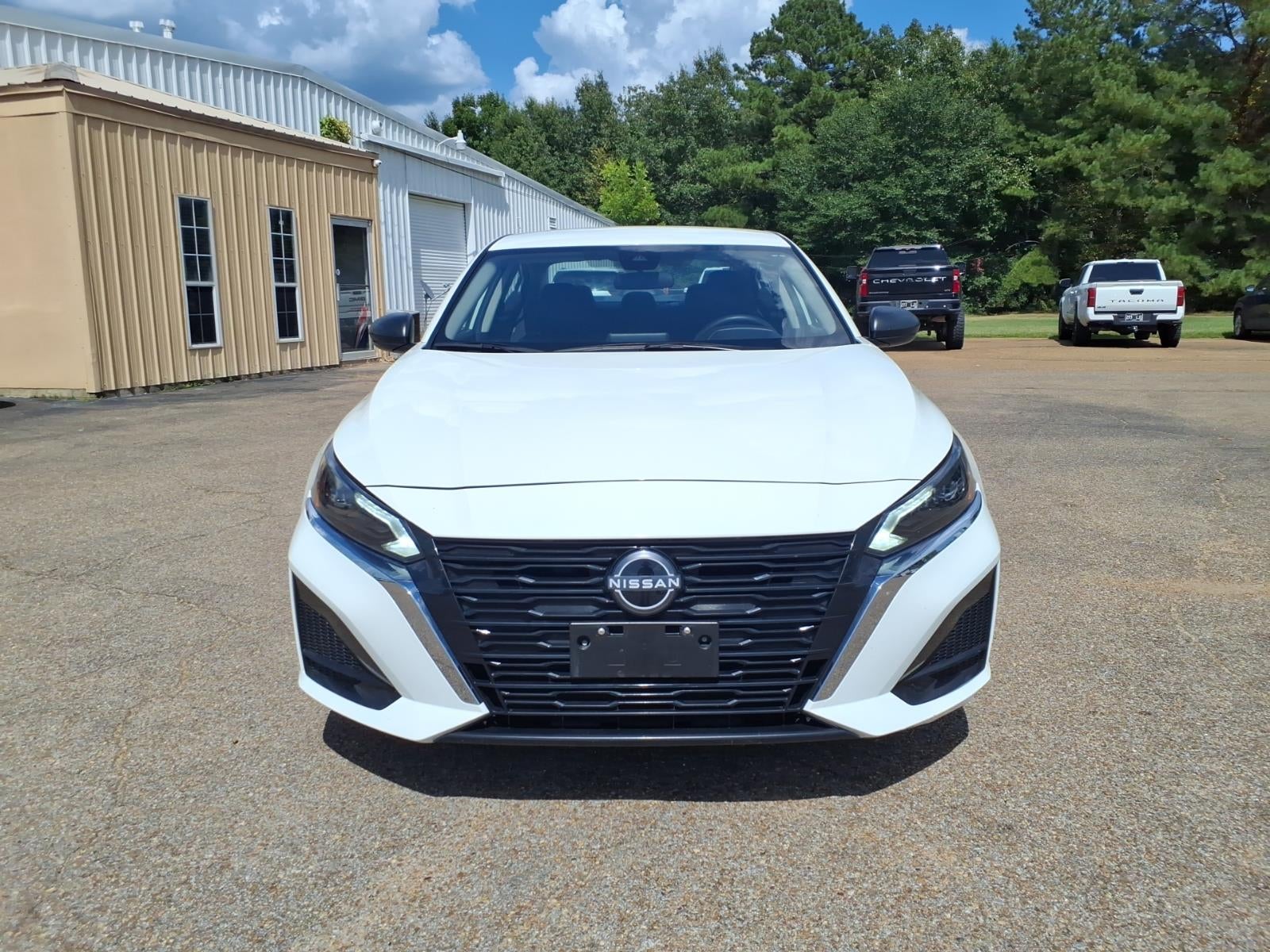 2025 Nissan Altima SV