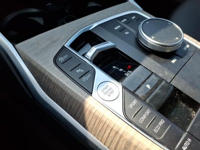 2025 BMW 3 Series 330i