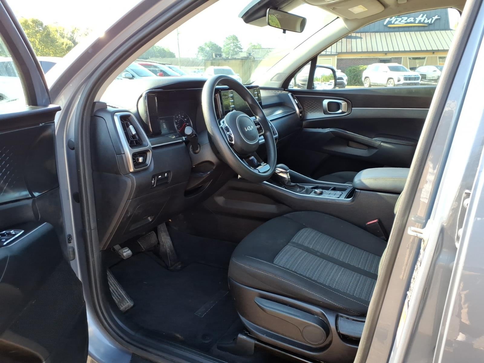 2022 Kia Sorento LX