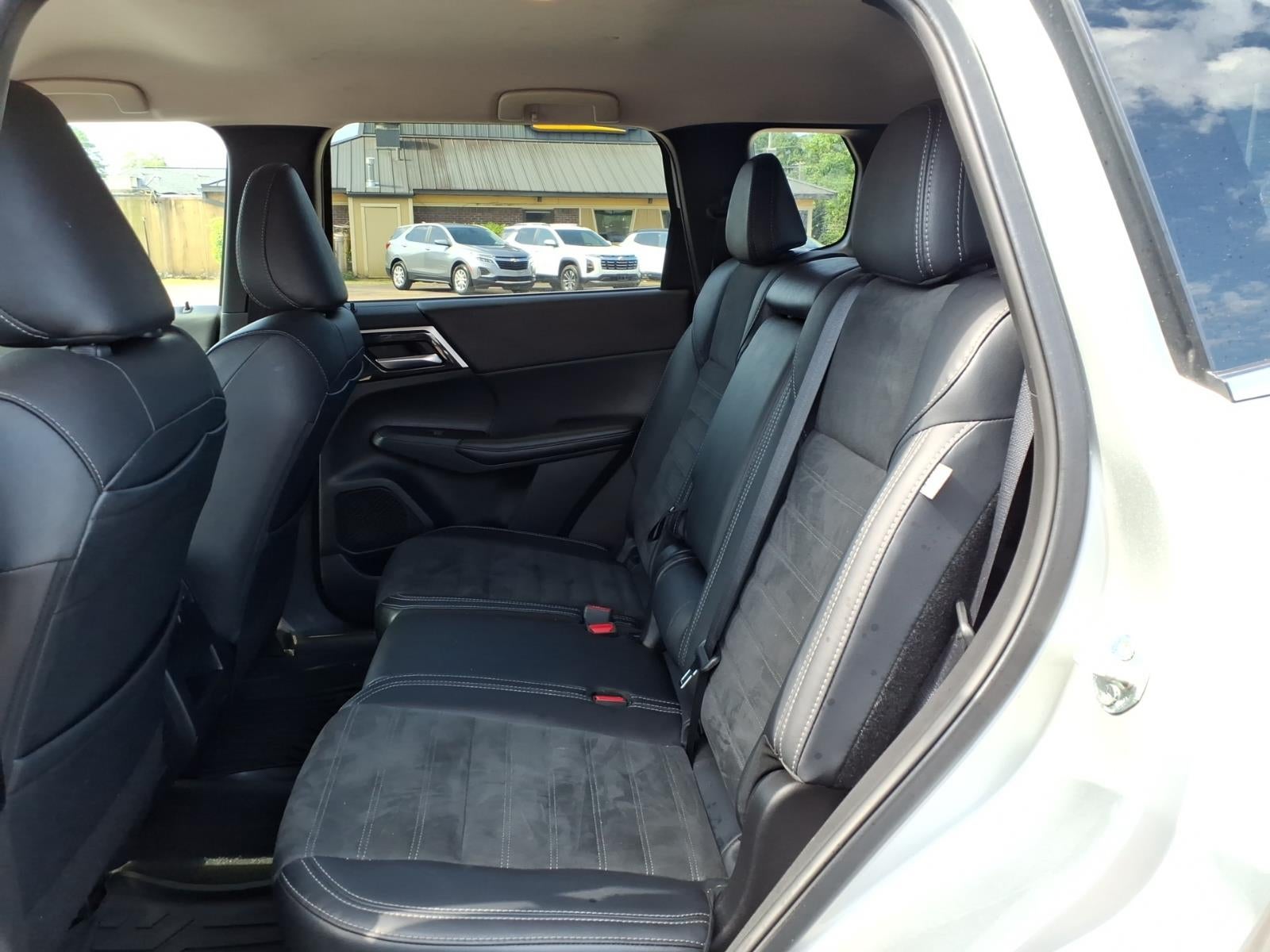 2024 Mitsubishi Outlander SE