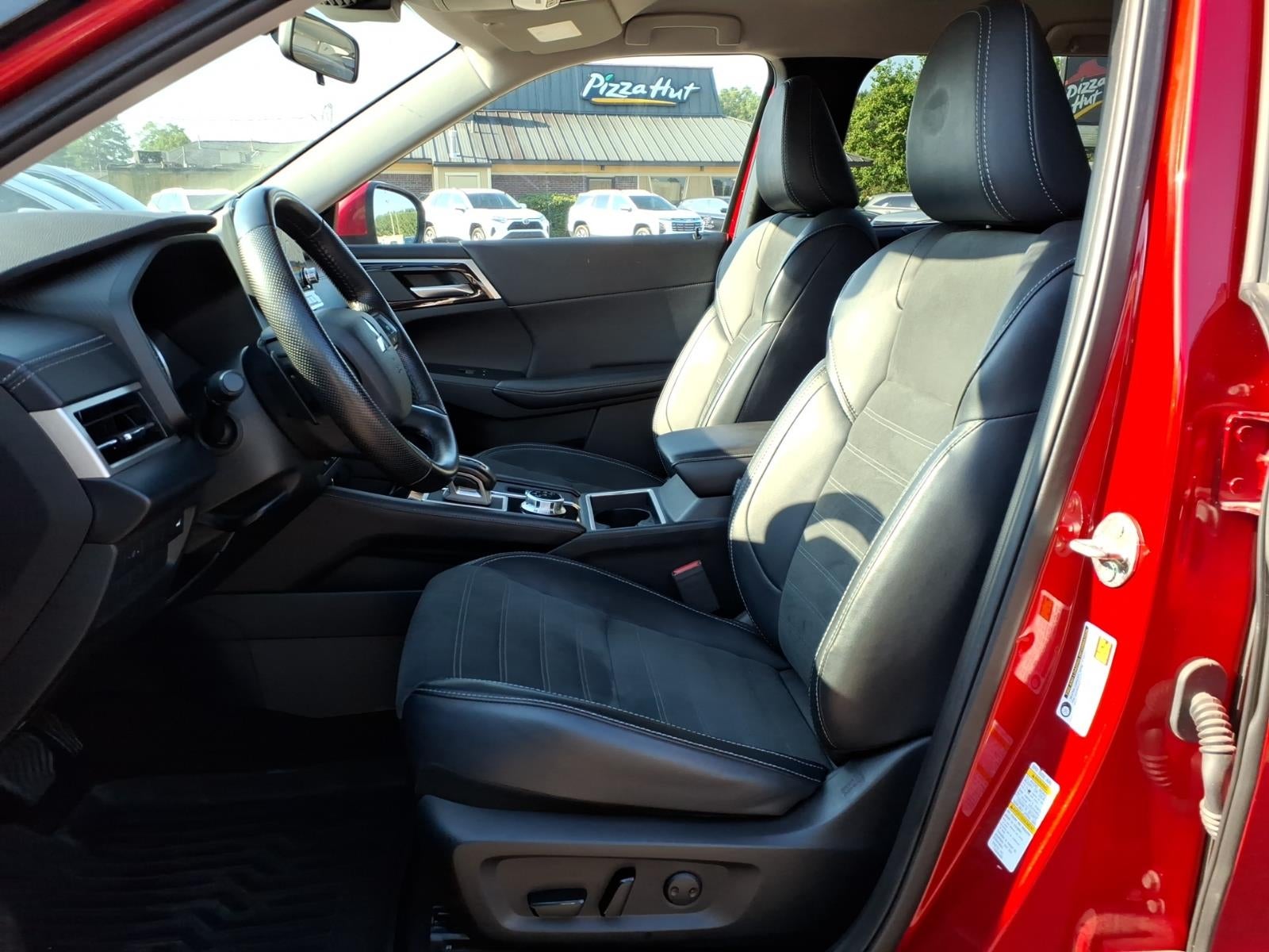 2024 Mitsubishi Outlander SE