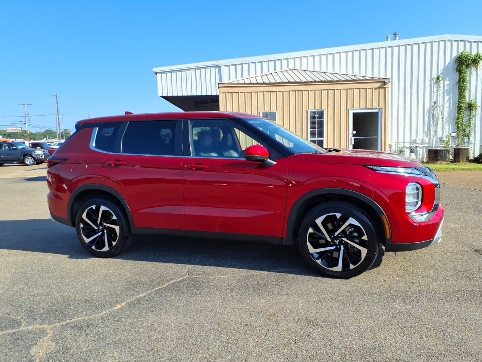2024 Mitsubishi Outlander SE