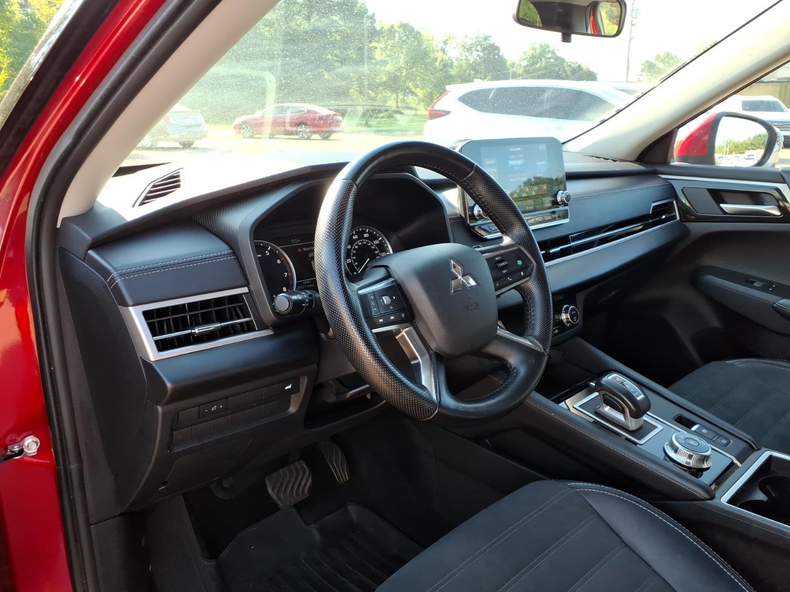 2024 Mitsubishi Outlander SE