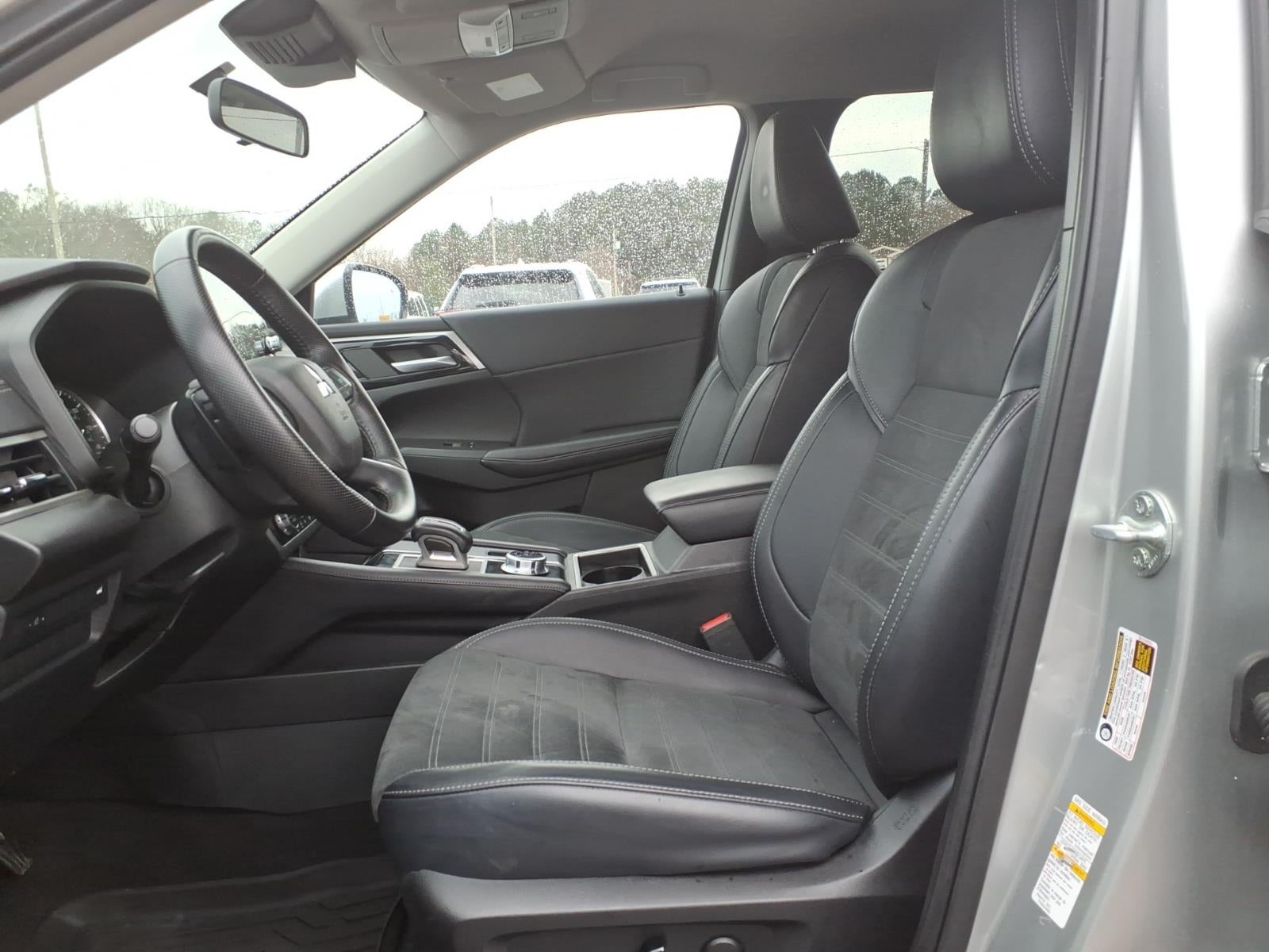 2024 Mitsubishi Outlander SE