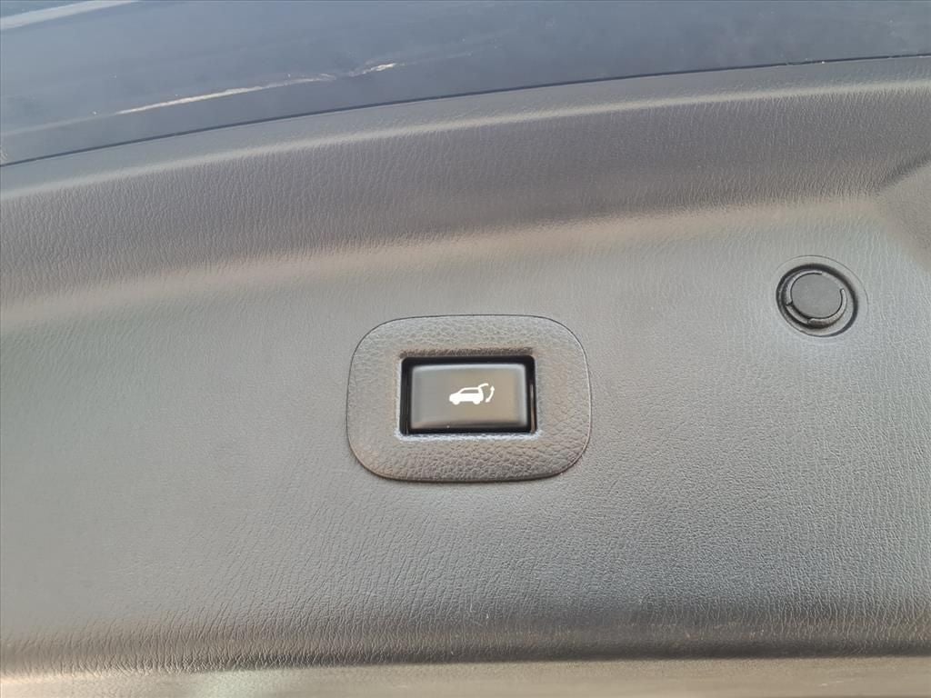 2017 Nissan Armada SL