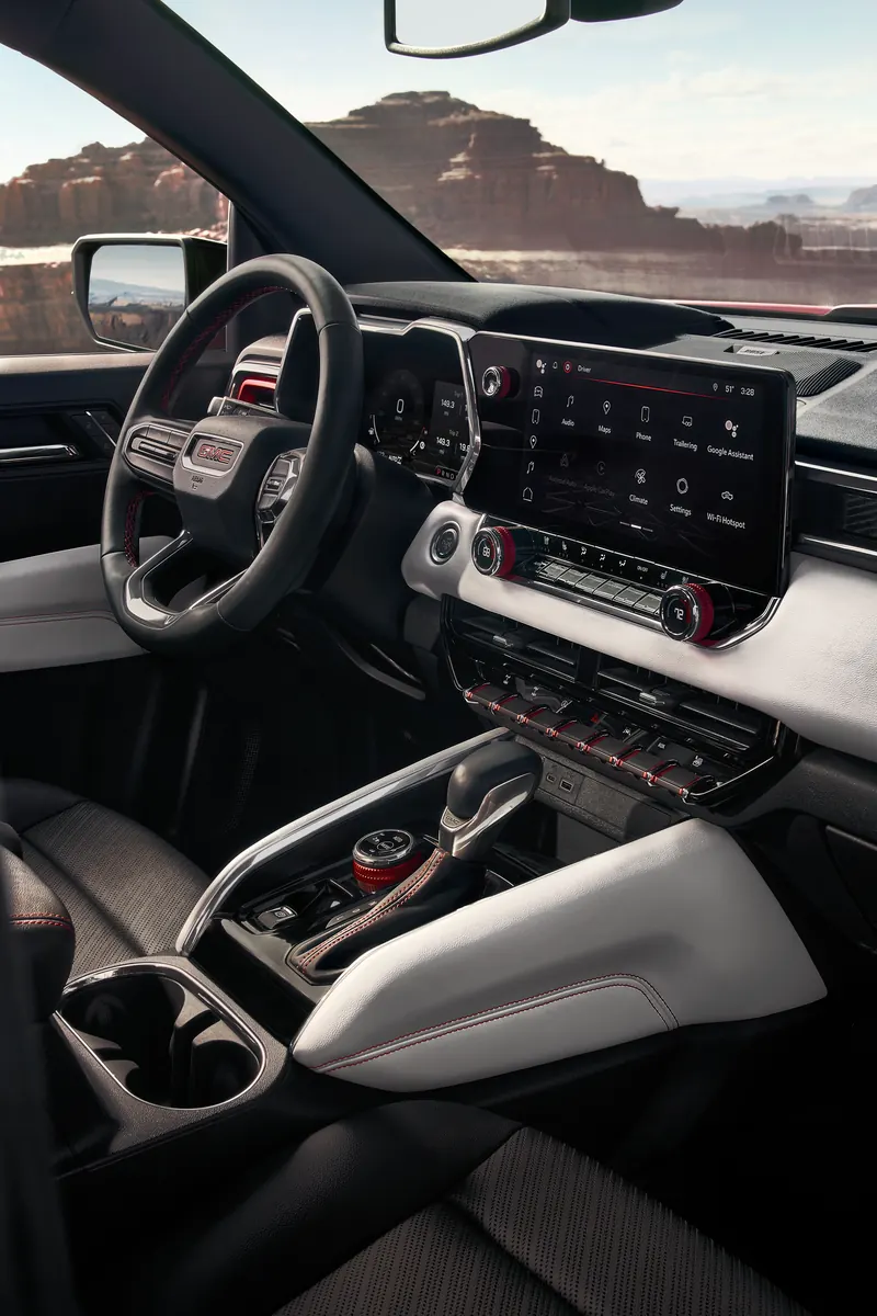 2026 GMC Canyon infotainment system at Triple M Motors in CARTHAGE MS